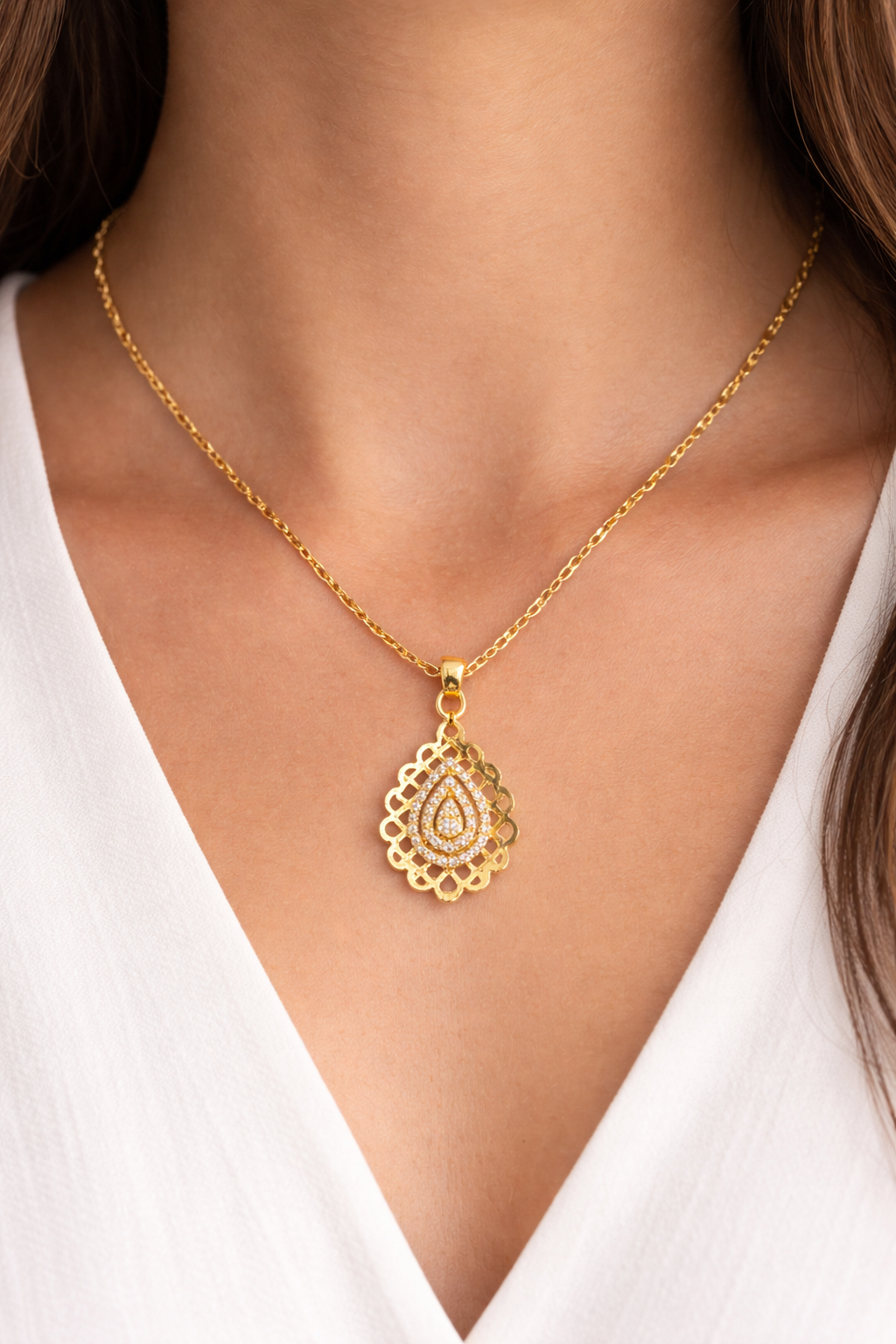 Royal Teardrop Pendant Necklace