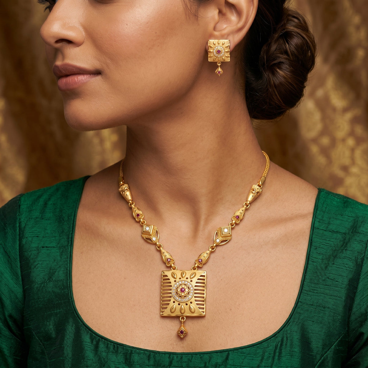 Royal Sunburst Necklace